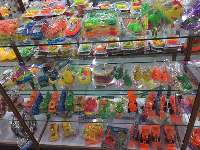 批發(fā)2元百貨包郵 地?cái)們稍晷”緞?chuàng)業(yè)商品百貨 兩元百貨廠家直銷(xiāo)